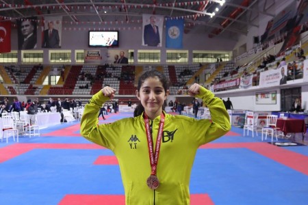 YEŞİM NAZ TEMİZ MİLLİ TAKIMDA