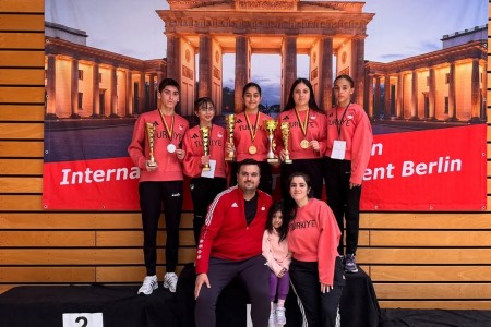 Berlin’de Bizim Rüzgarımız Esti!